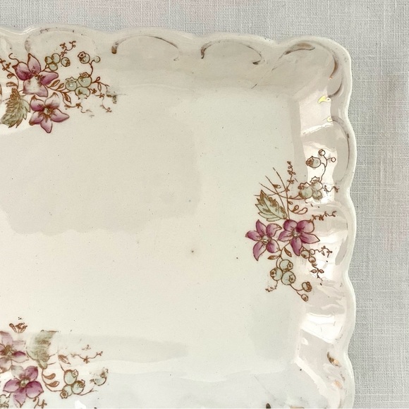 Vintage Warwick Floral Dessert/snack tray, scalloped gold-trimmed edge, 11"x 6" - Picture 4 of 9